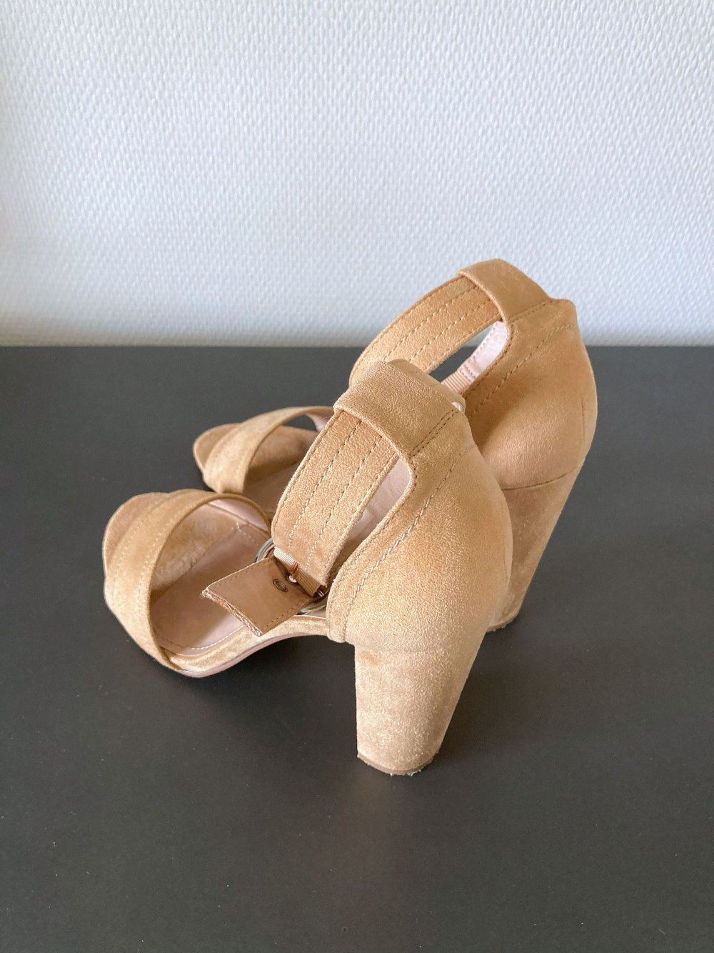 TOP! New Yorker – Beige High-Heel Sandalette Gr. 40 Nude High-Heels Sandale