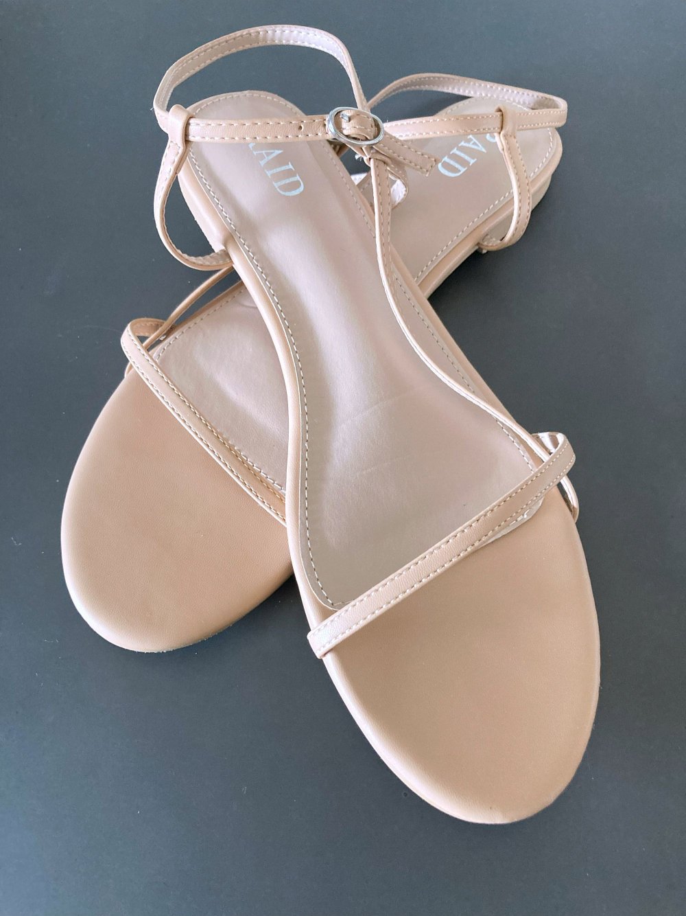 TOP! RAID Flache Sandale Elfred Gr. 41 Flache Riemchensandalette Beige Sandalette