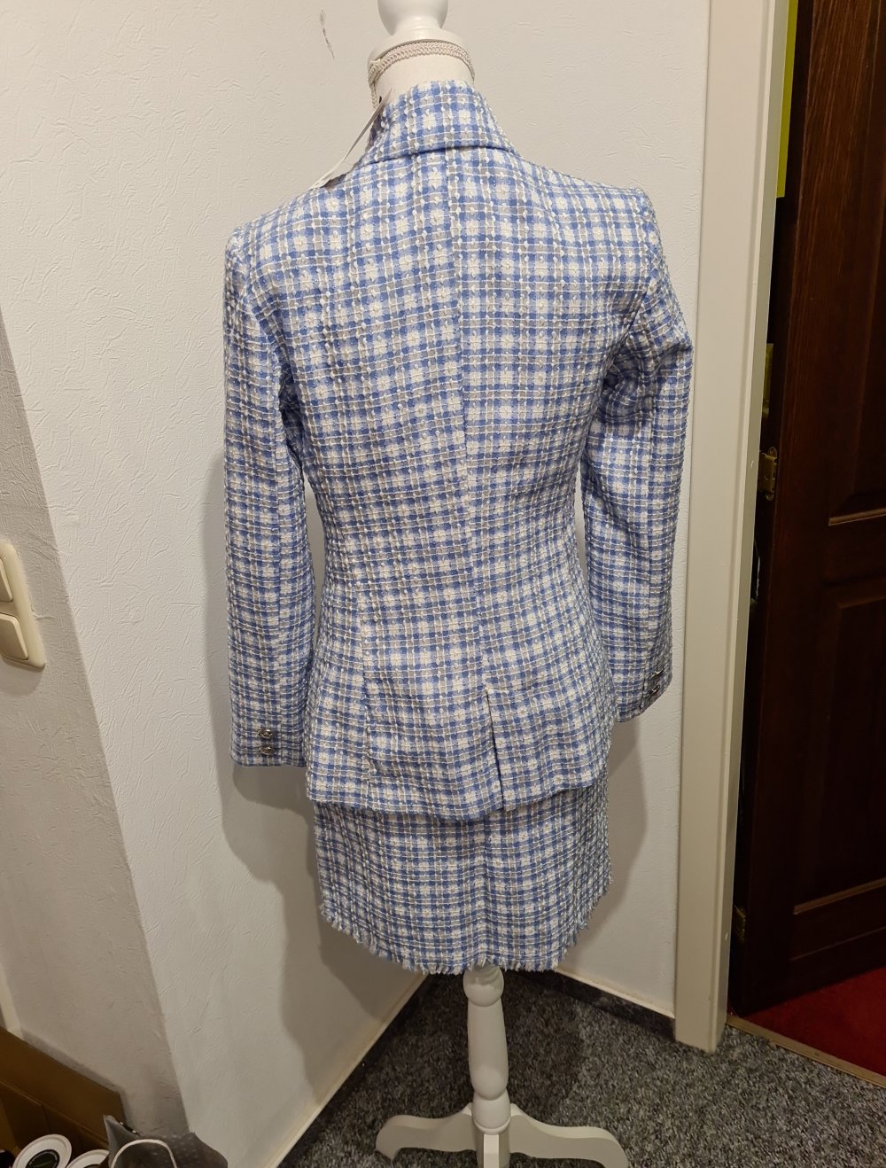 nagelneu Kostüm von Orsay Gr. 34/36