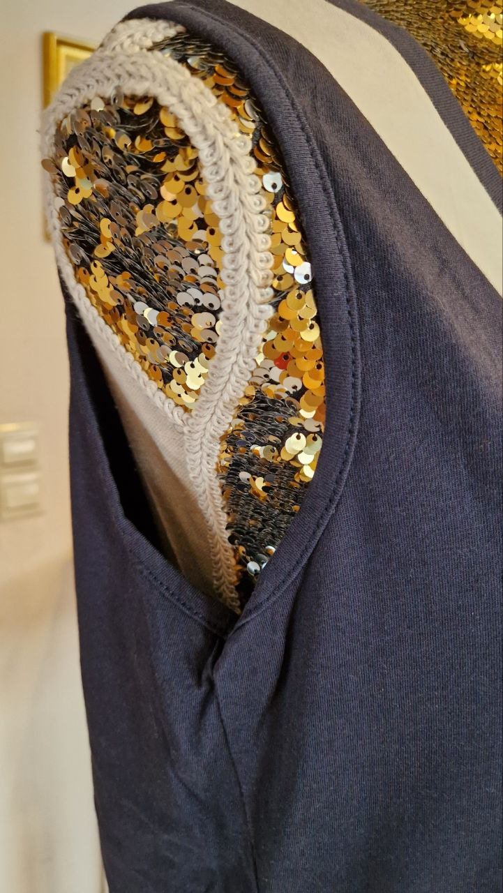 Collection L. Bequeme Bluse - T-Shirt - Top . Größe 40. Polyester + Baumwolle.