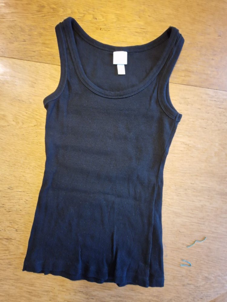 H&M.  Bequemes T-Shirt - Top - Trägerhemd.  Größe XS 