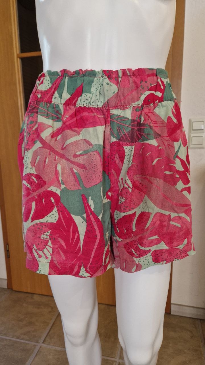  Beloved.  Bequeme leichte Shorts.  Viskose. Größe M. Es gibt keine Garantie und Rückerstattung.