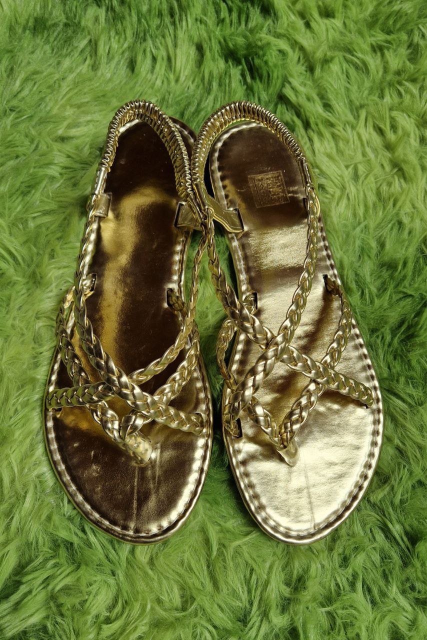  Sandalen, Flip-Flops. Größe 39,5-40. Goldfarbe. 