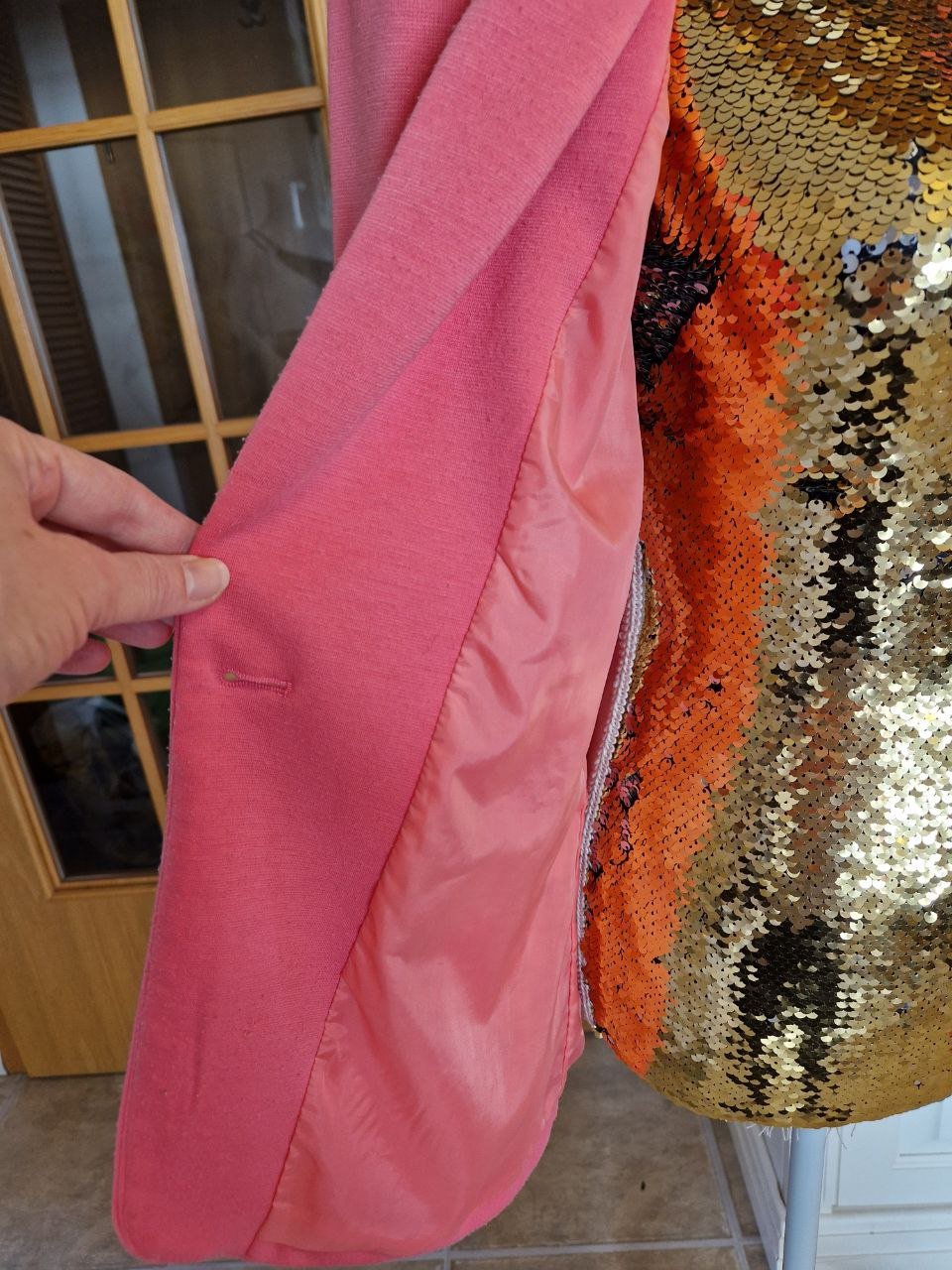 Zebra. Schöne elegante Jacke, Blazer.  Strick. Farbe rosa. Slim. Größe S-M.  