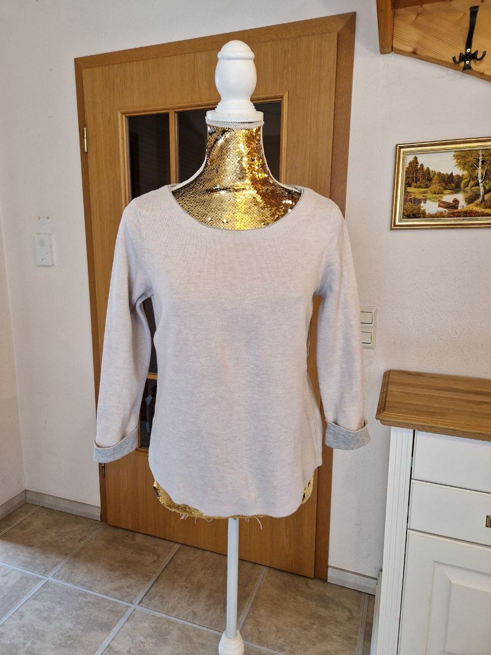 Schöner eleganter Pullover, Strick, Jersey. Große S. 