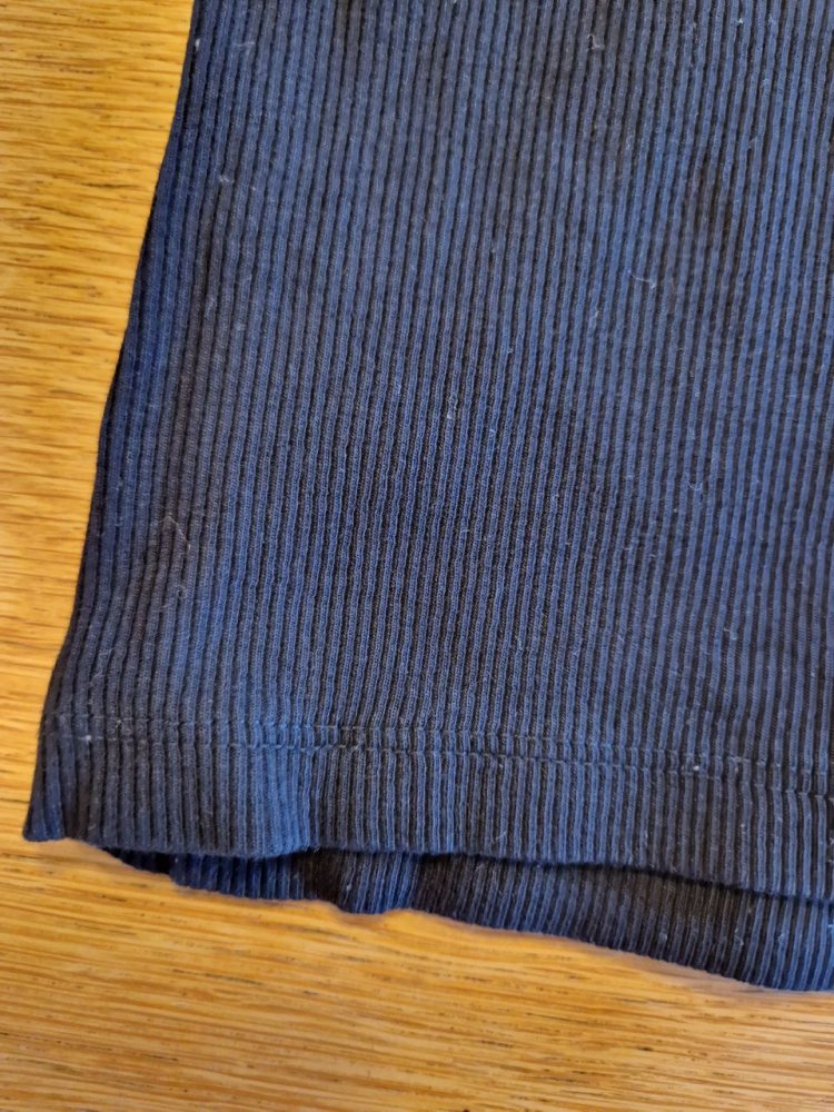 H&M.  Bequemes T-Shirt - Top - Trägerhemd.  Größe XS 