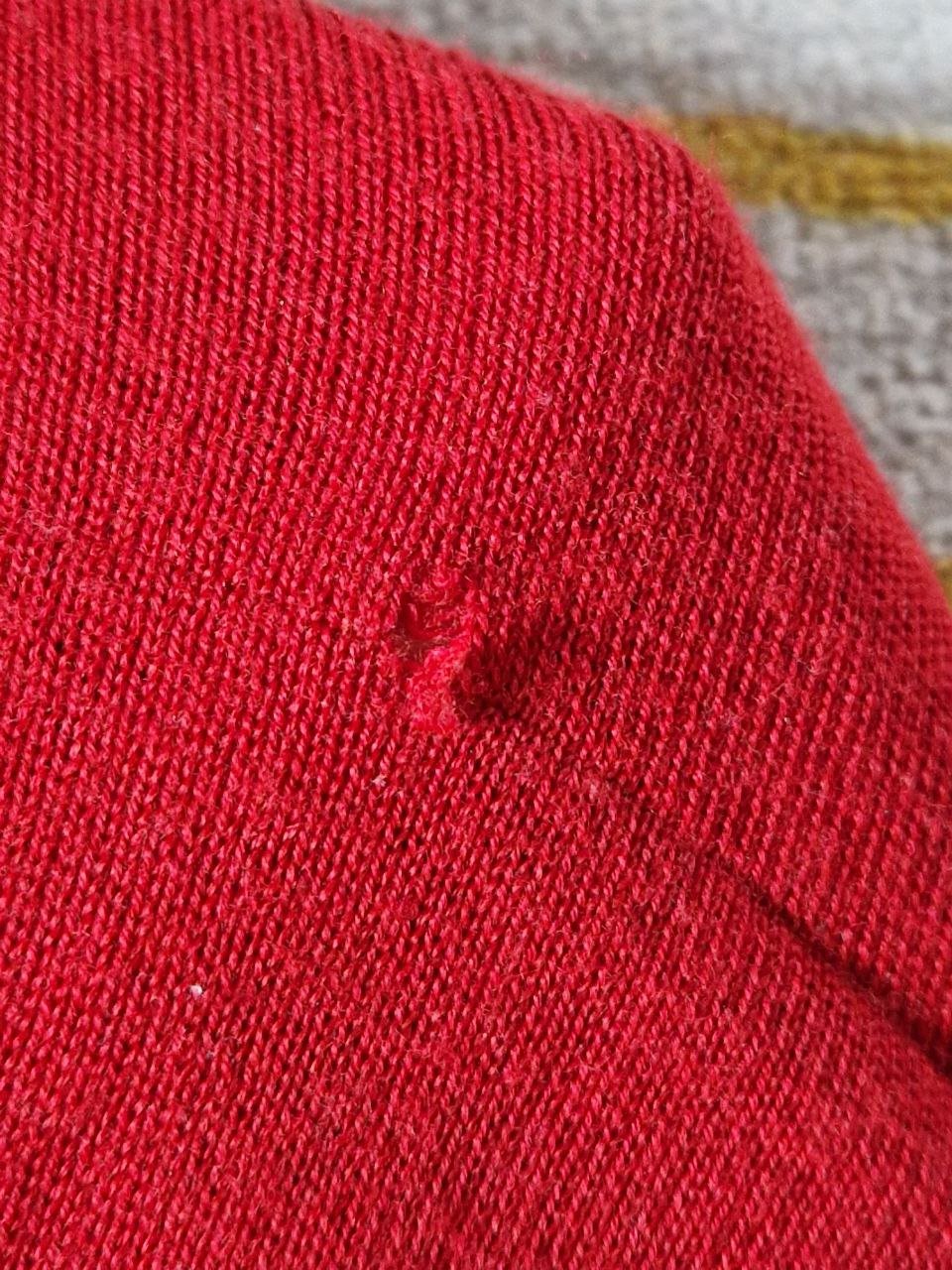 U.S. Polo Assn.  Schöner roter Herrenpullover. 50%Wolle + 50% Acryl. Größe L. 