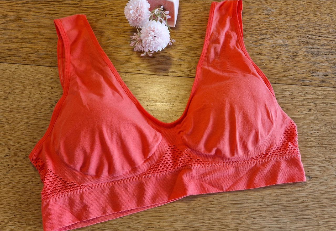  2 Stück Bequem Fitness - BH. Set. Größe 2XL. 