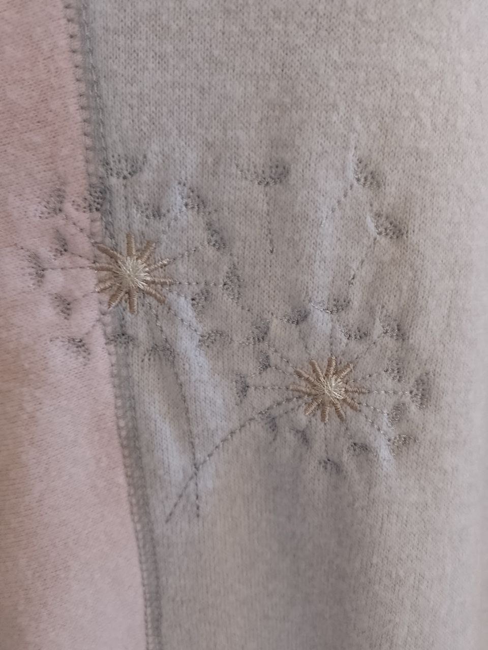 Schöner eleganter Pullover, Strick. Große L-XL. 