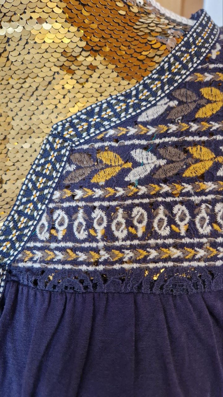 Bequeme Bluse - T-Shirt .  Größe L.  Viskose + Elastan. 