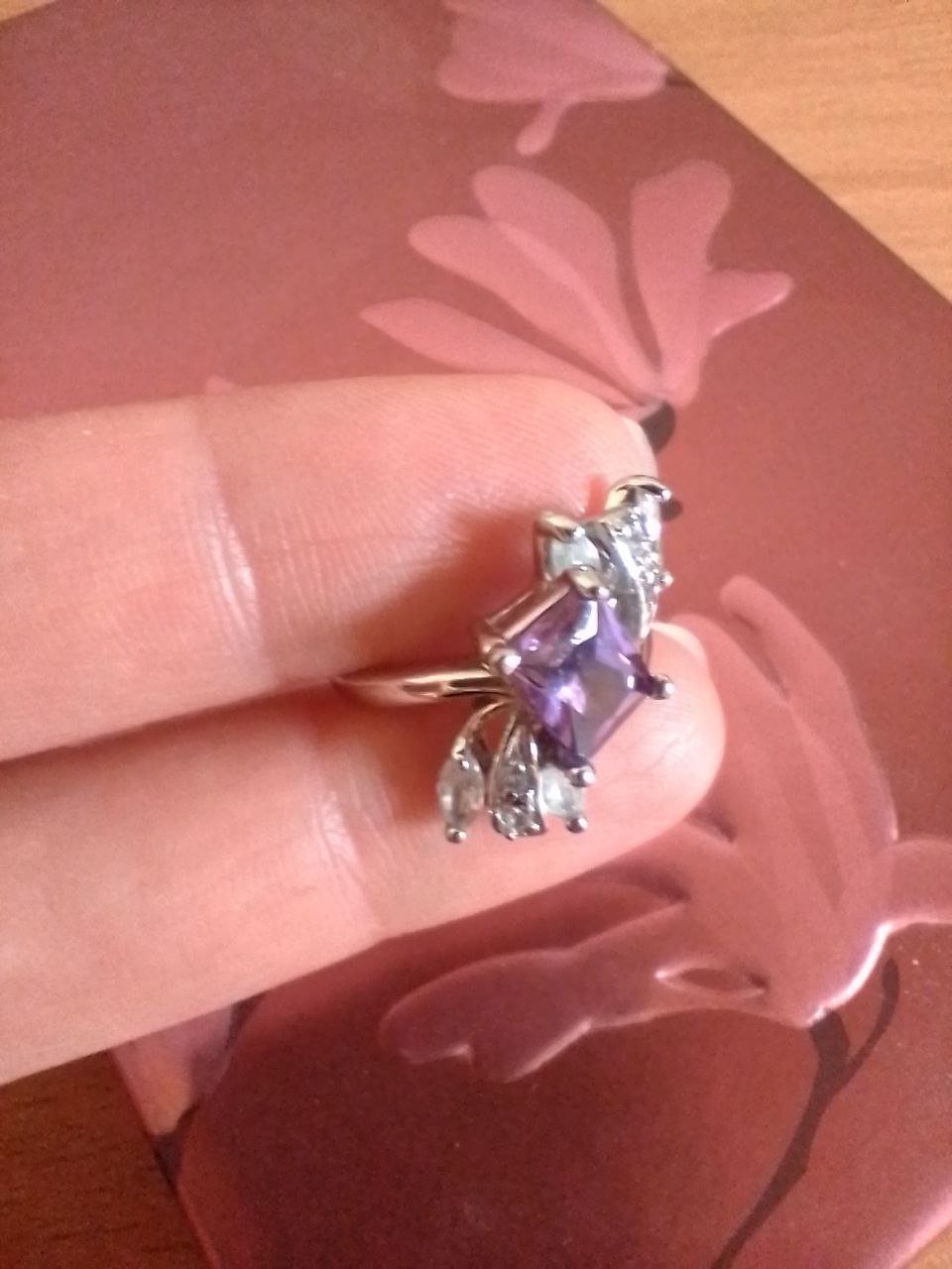 Bezaubernder Ring. Gr. 16