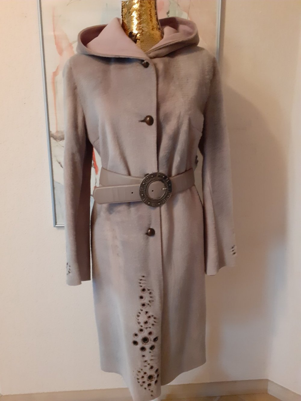 Eleganter Mantel aus Ponyfell. Harmanli . Größe 40.