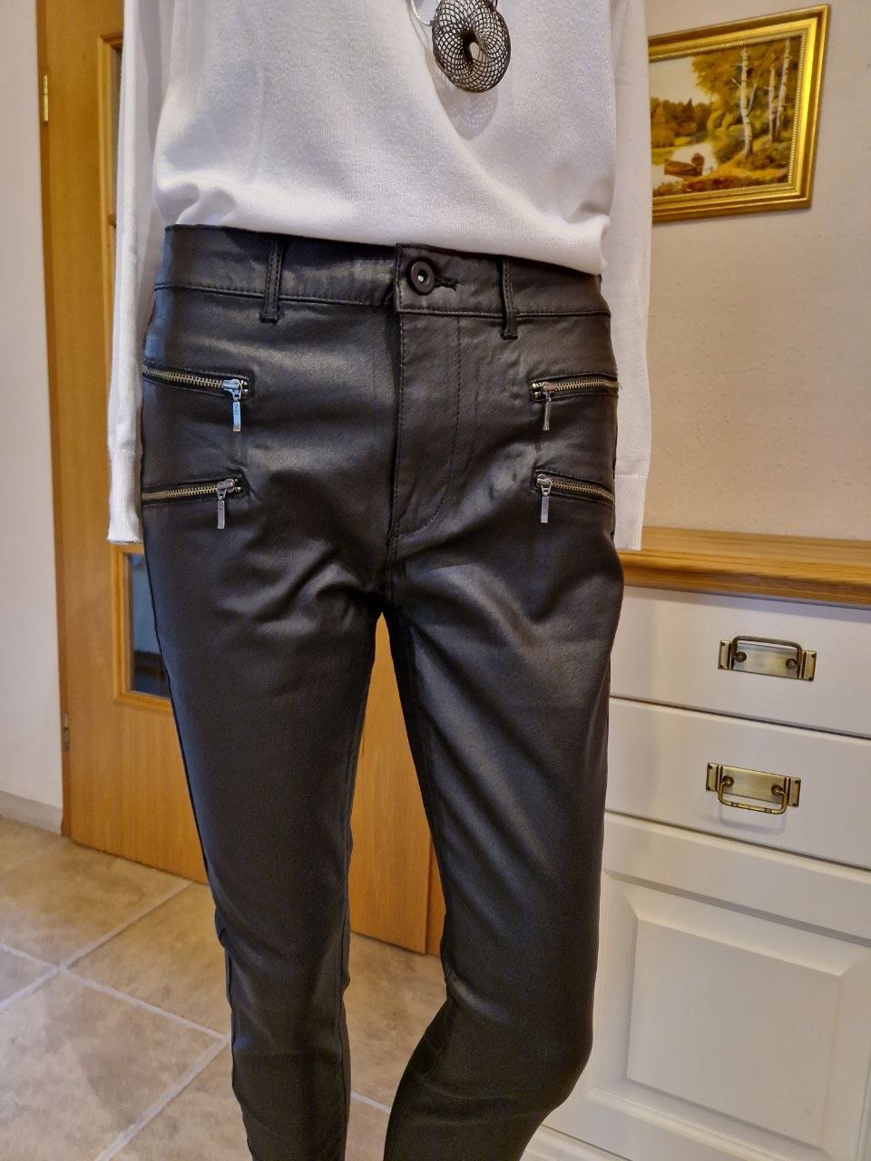 Wie neu. Only. Stylische schwarze Hose, Jeans, Jeggins.  Strecken.  Gr. 30. 