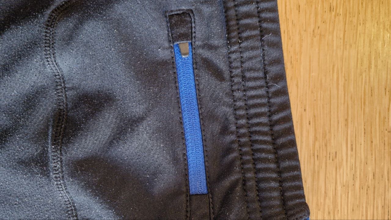 Active. Sehr warme schwarze Jogginghose. Größe M-L. 