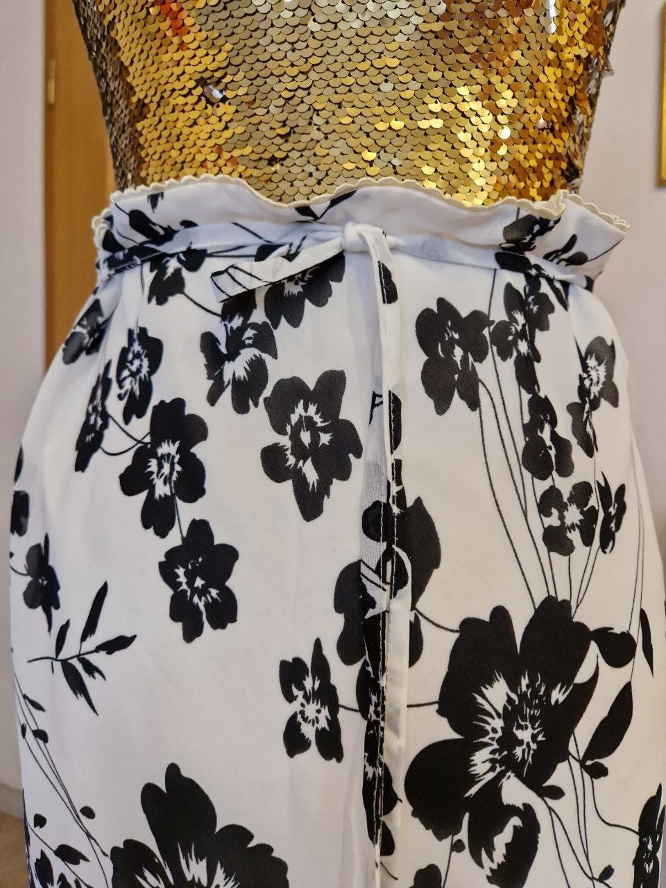 Charmanter Rock. Größe S. 