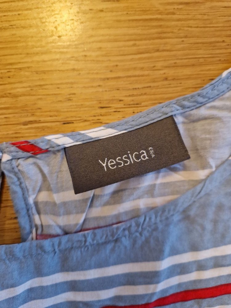 Yessica. T-Shirt - Tunika - Bluse. Größe S.