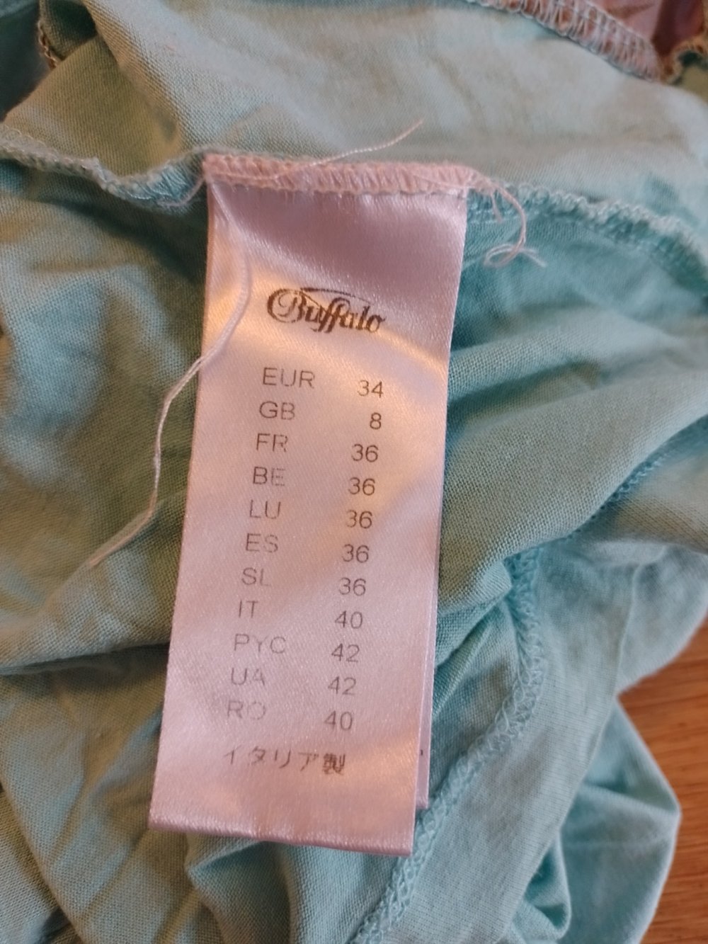 Buffalo. Elegantes T-Shirt - Bluse - Top. Viskose + Elastan.