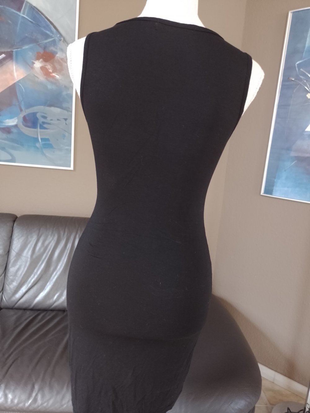 Wie neu. Wunderschönes Abendkleid mit Pailletten. Große S-M.