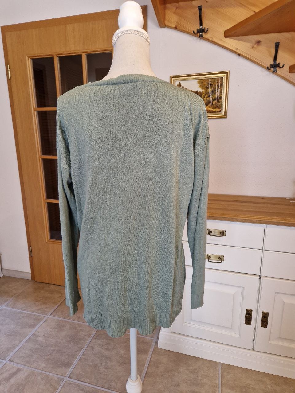 Leichter Pullover. Große L