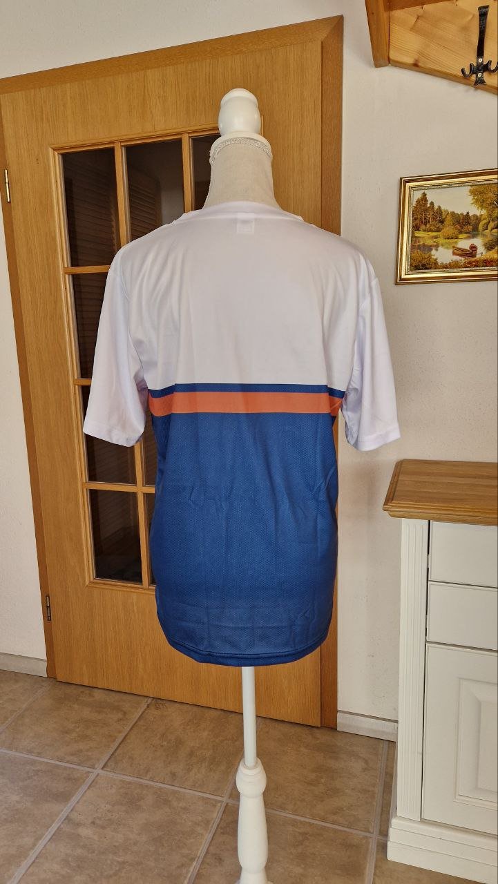 Set.  2 Herren-T-Shirts.  Größe L. 