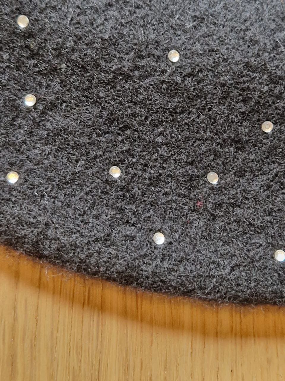 Schwarze französische Klassische Baskenmütze. Wolle.