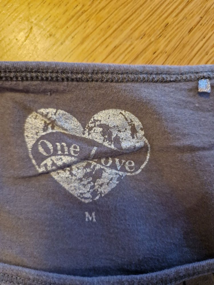 One love. T-Shirt - Tunika - Bluse. Größe S