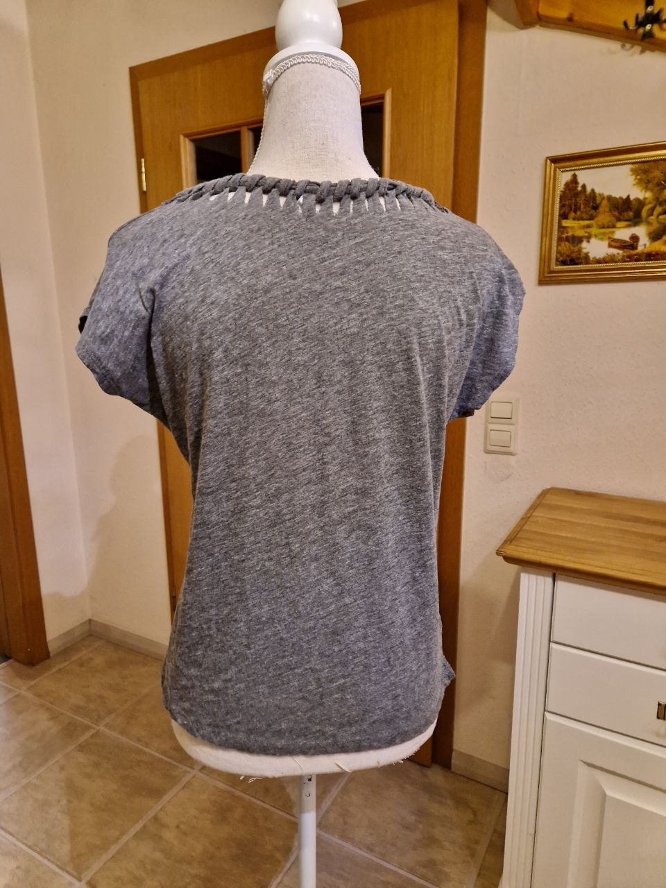 Bequemes T-Shirt. Größe S. 