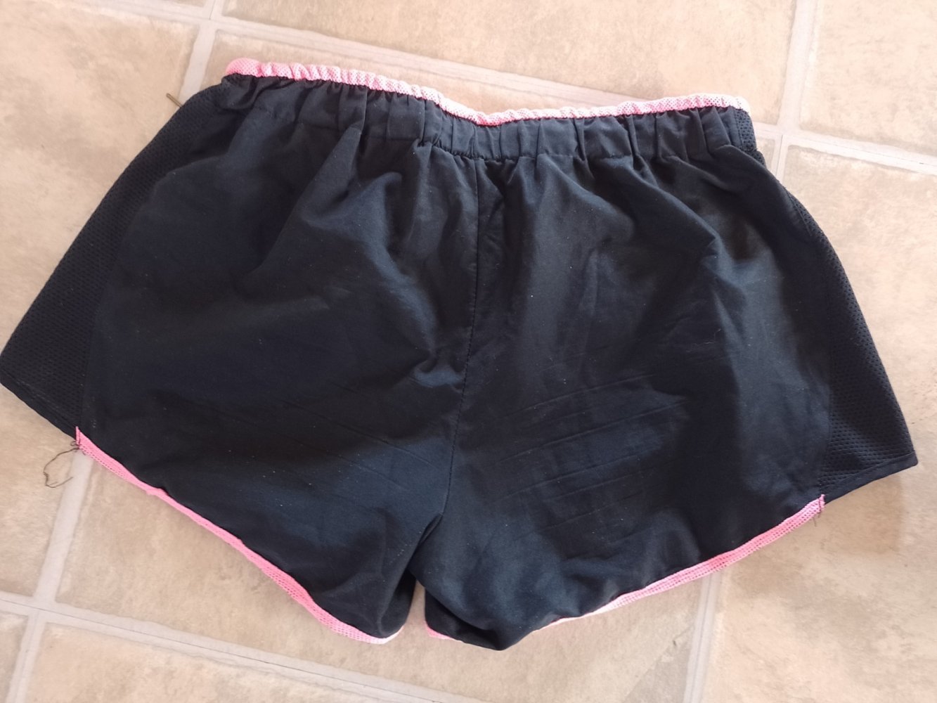 Atmosphere. Bequeme Shorts. Sportliche Shorts. Größe 38-40. 