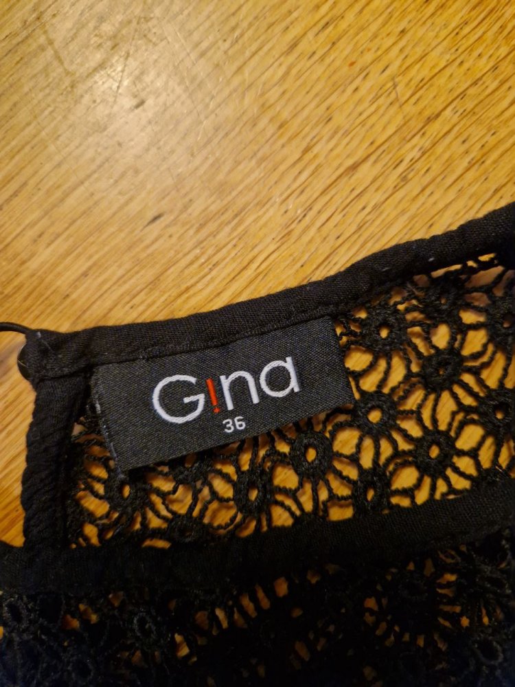 Gina.  Elegante Bluse - Tunika - T-Shirt.  Viskose.  Größe 36 ( Passt auch in Größe M ). 