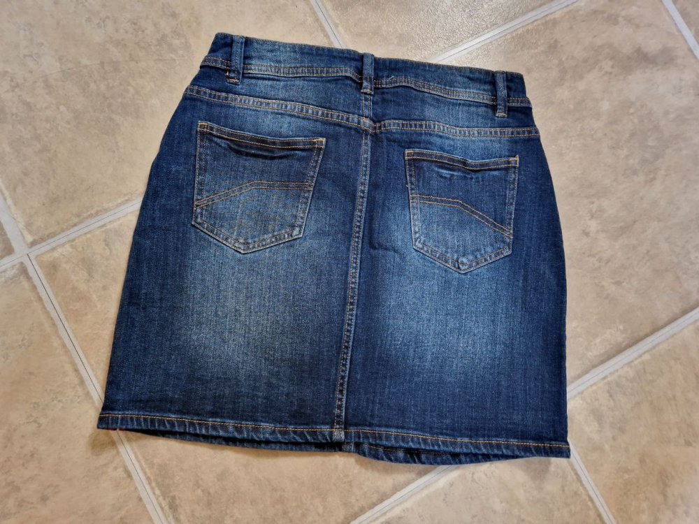 Blue Motion.  Schöner Jeansrock.  Größe 38. 