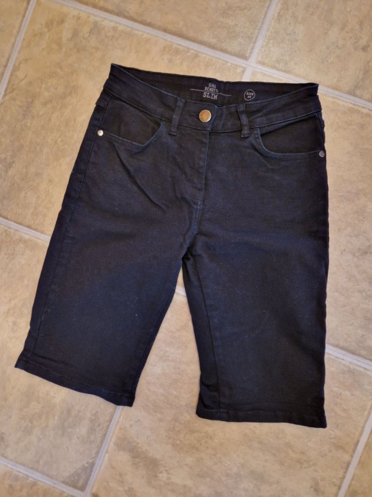 Gina Benotti. Bequeme Jeans - Shorts. Größe 36.