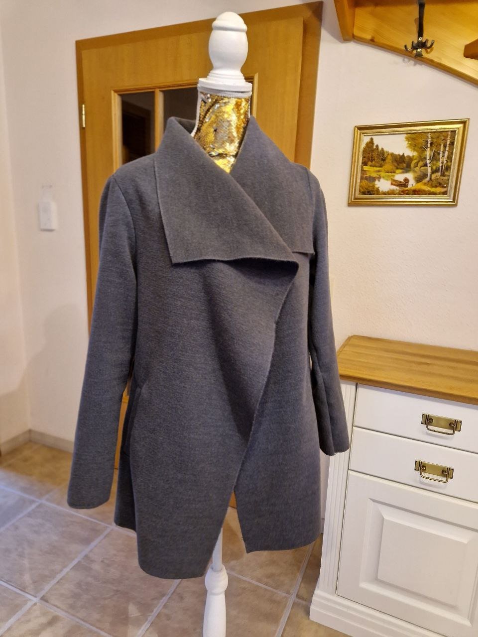 Italy. Schöne Jacke, Mantel, Parka.  Größe S