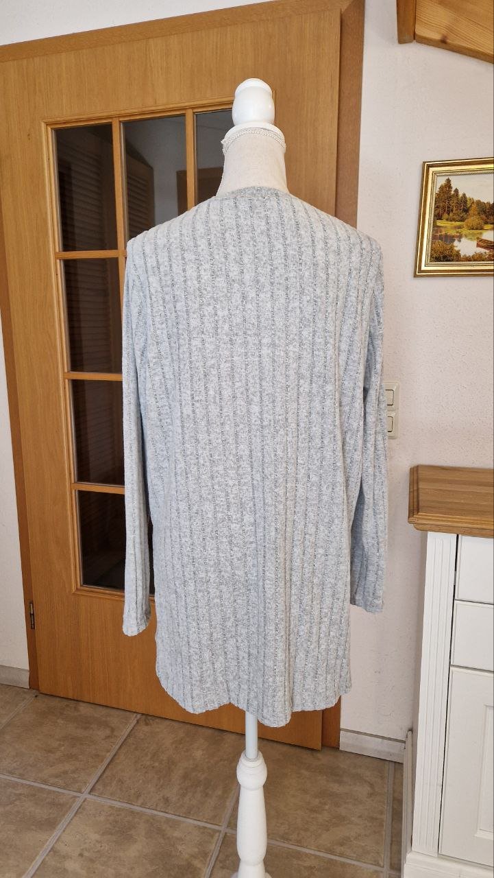 Schöner langer grauer Pullover, Sweatshirt, Tunika.  Größe L.