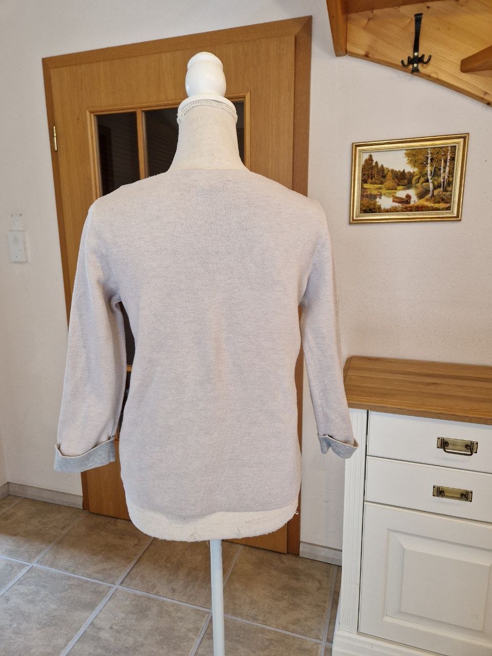 Schöner eleganter Pullover, Strick, Jersey. Große S. 