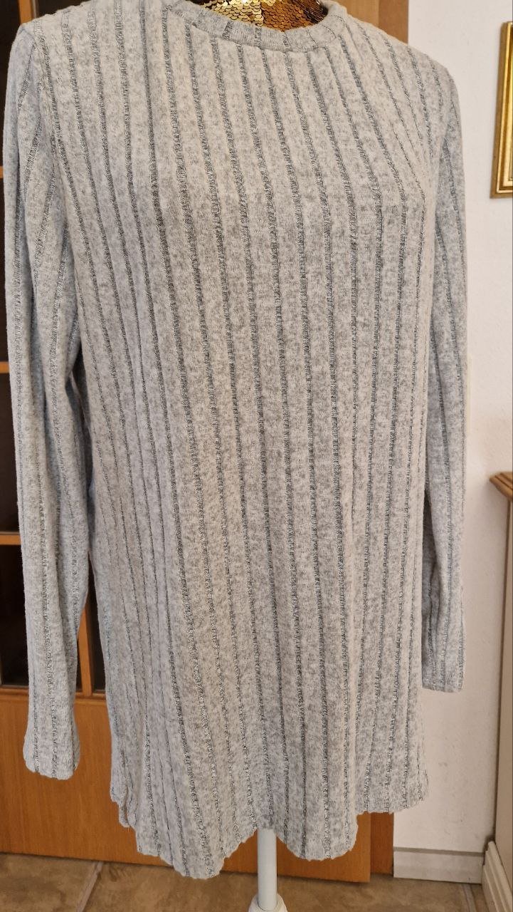 Schöner langer grauer Pullover, Sweatshirt, Tunika.  Größe L.
