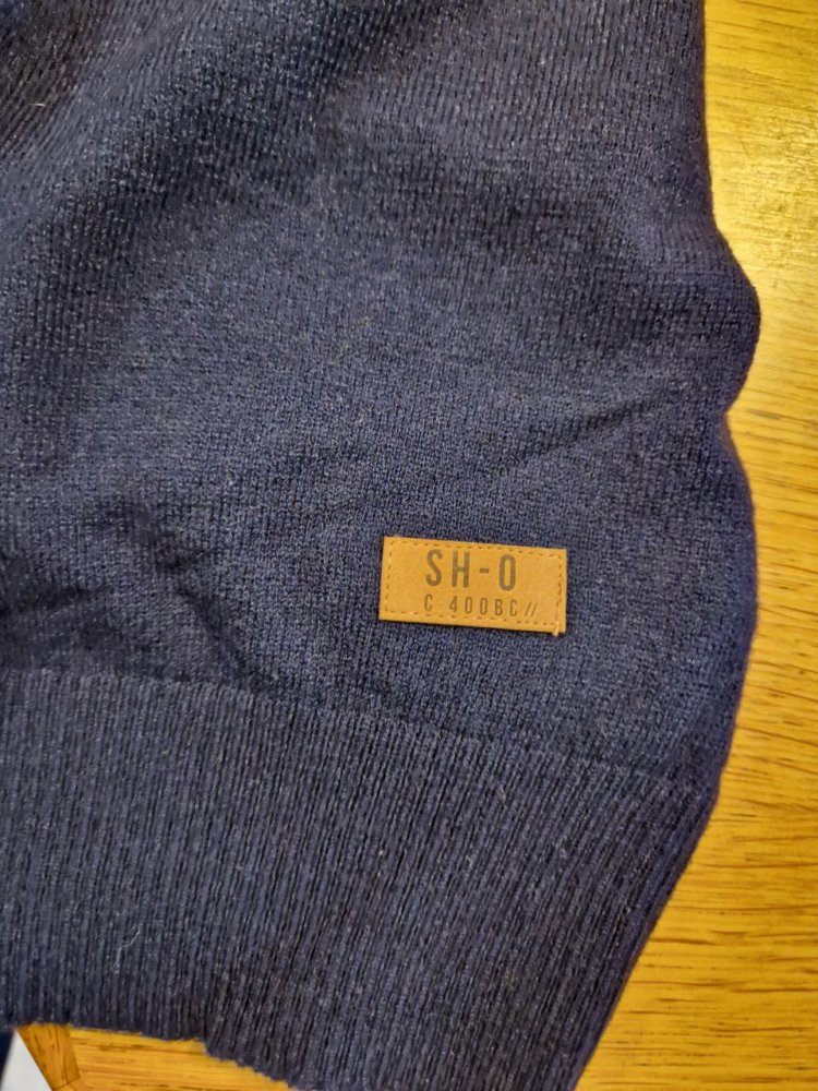 Schöner Herrenpullover.  Größe M ( 48-50 ).