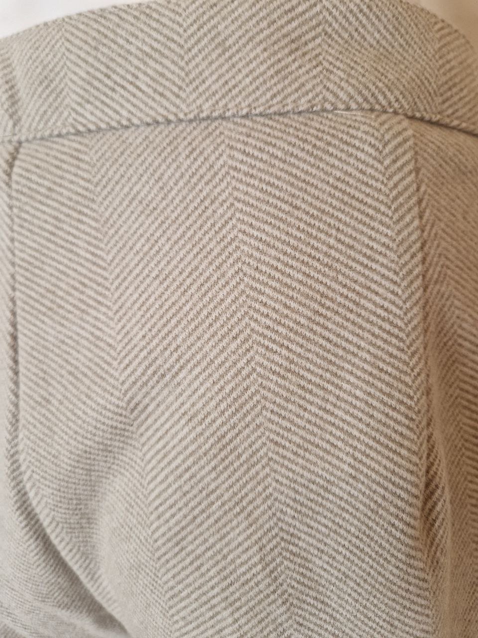 Neu. Reserved. Stylische warme Hose.  Größe M. 