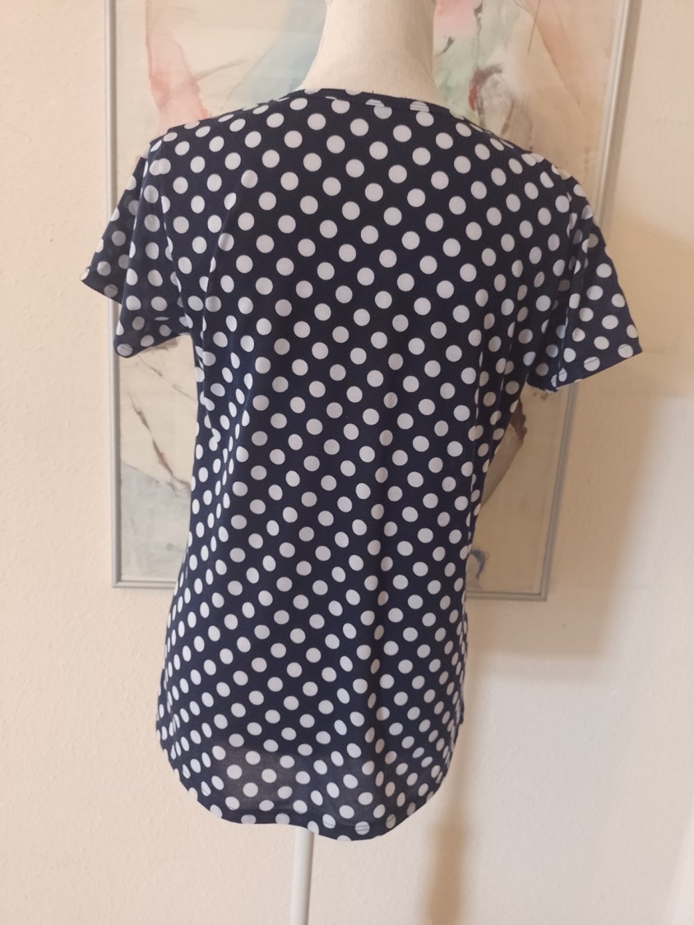 Schönes T-Shirt - Top. Größe 38. Polyester. 