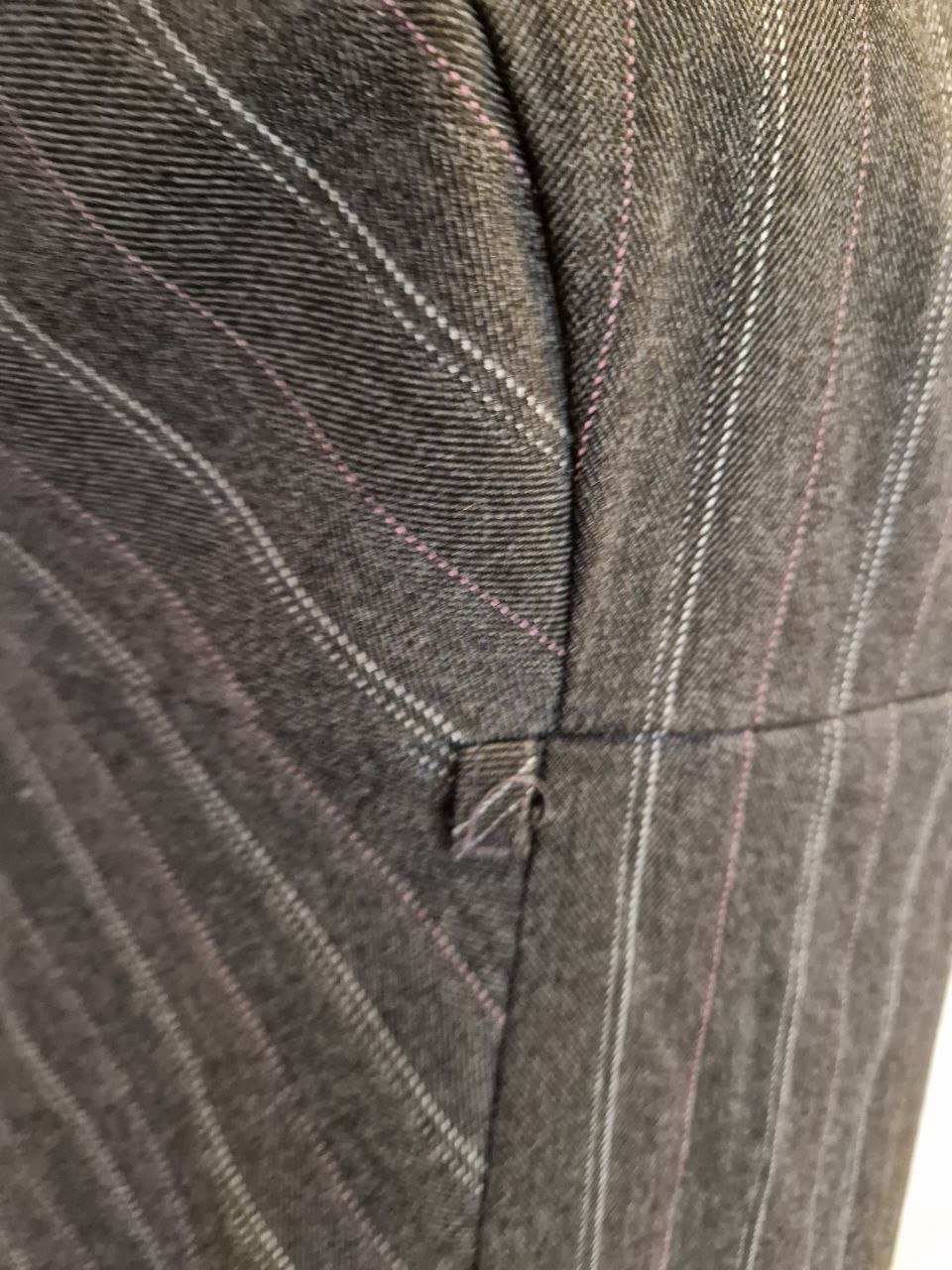 Schönes warmes Klassische Kleid. Midikleid.   Wolle + Polyester.  Größe 40. 