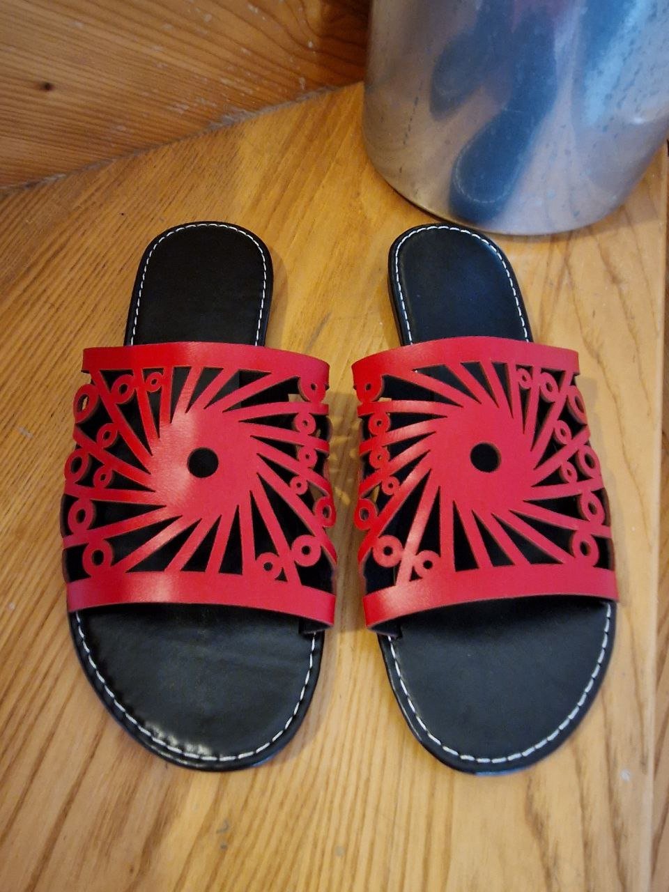 Neu. Sandalen, Strand-Flip-Flops. Größe 40.