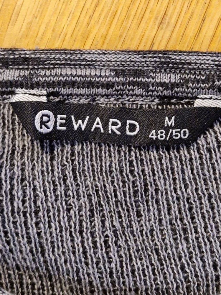 Schöner Herrenpullover.  Baumwolle. Größe M ( 48-50 ).