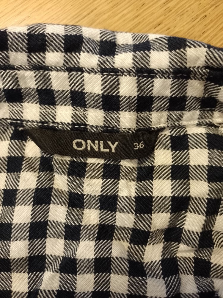 Only. Wie neu. Elegantes Hemd - Bluse - Tunika. Viskose. Größe S