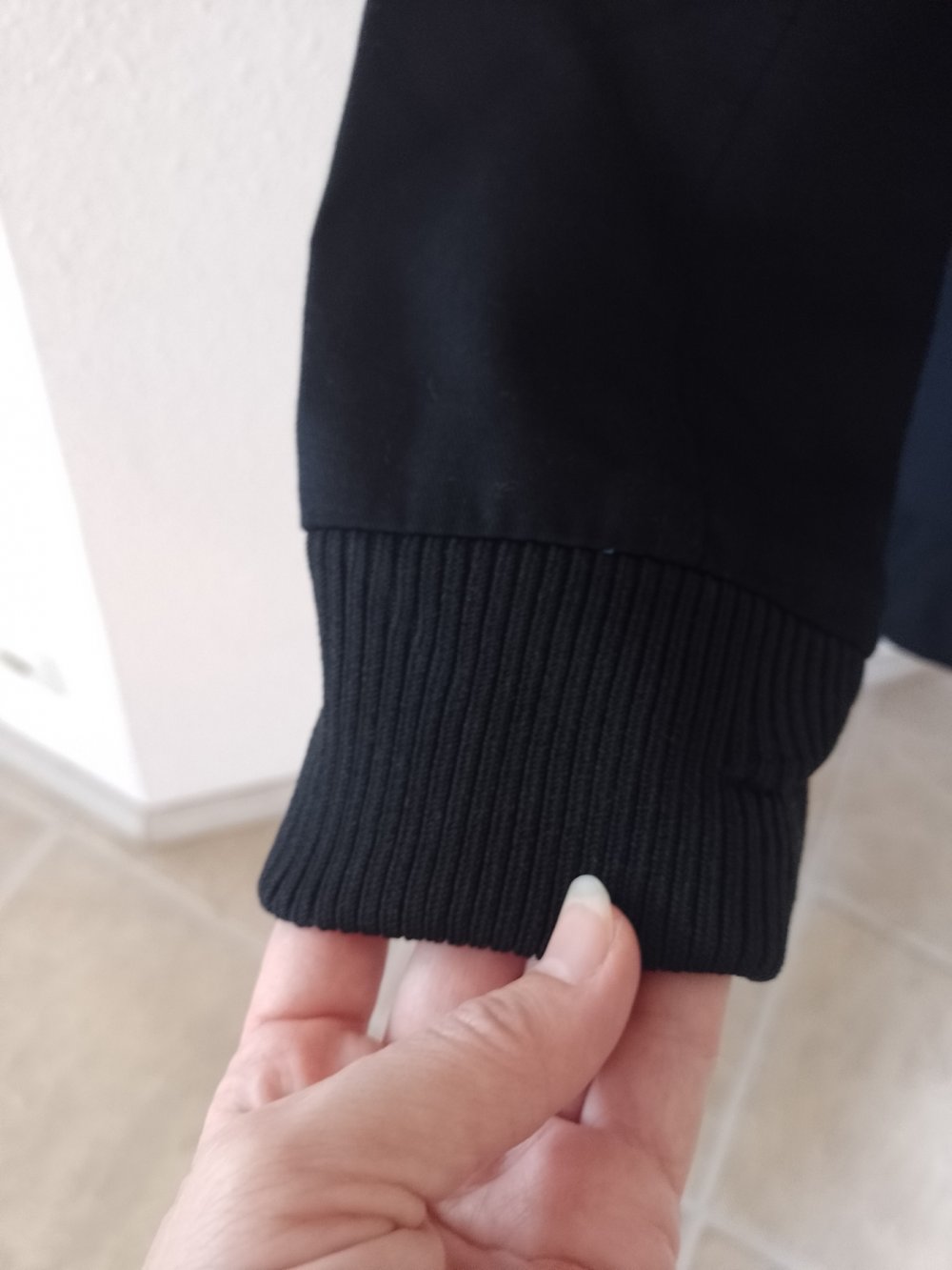 Neu. Men Wear. Praktische stilvolle schwarze Jacke. Baumwolle.