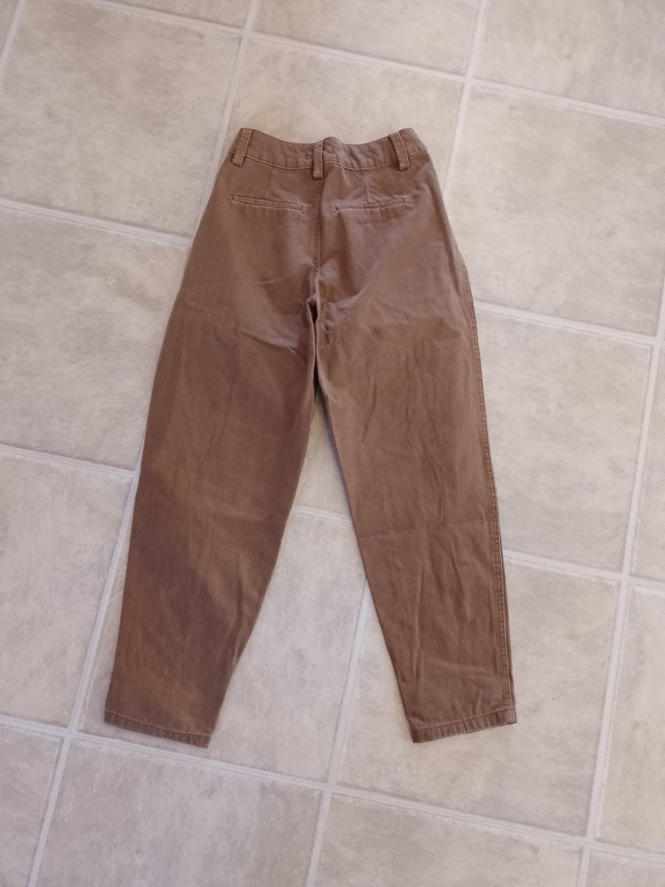 Bershka . Stilische Braune Jeans. Boyfriend Große XS ( 34 ). 