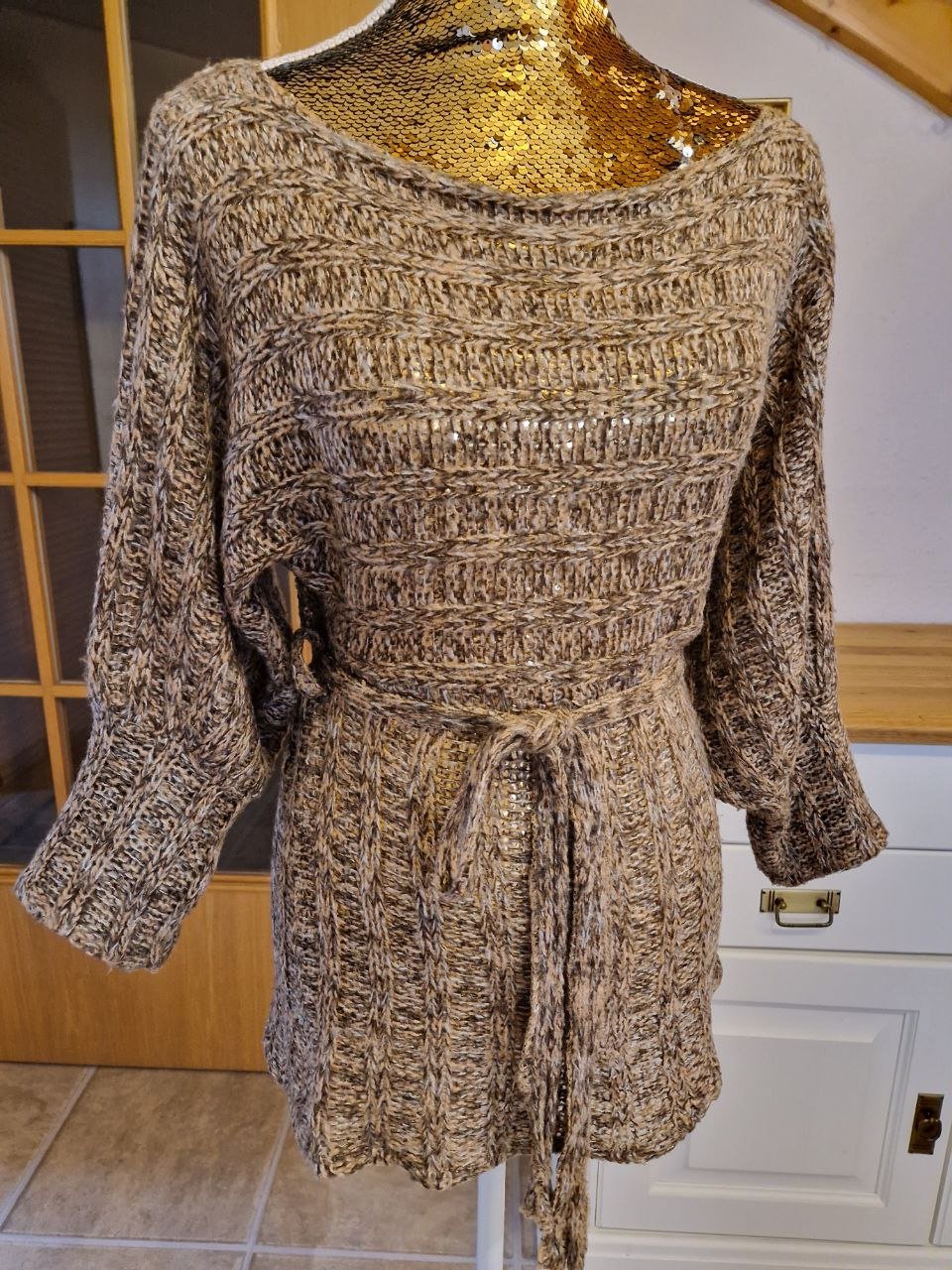 Schöner Strickumhang, Pulli. Größe S.