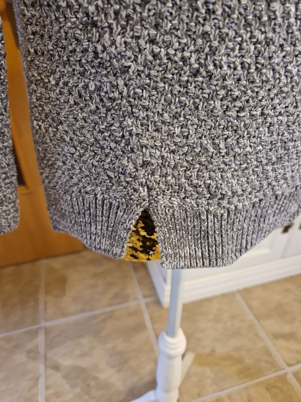 Esprit.  Schöner Pullover, Sweatshirt.  Größe M. 