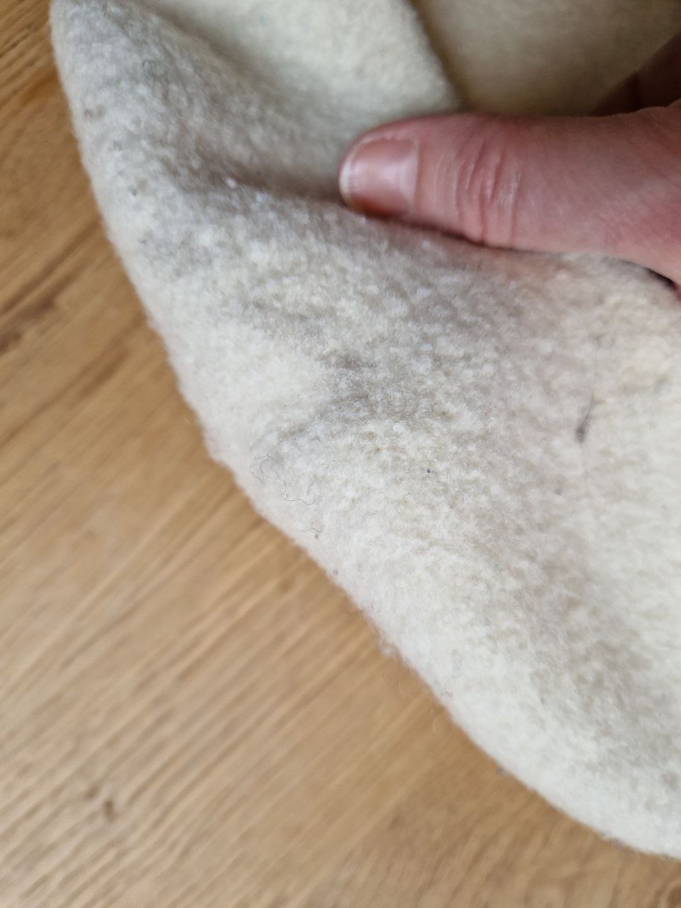 Warme französische Klassische Baskenmütze. Damen Wollmütze. 