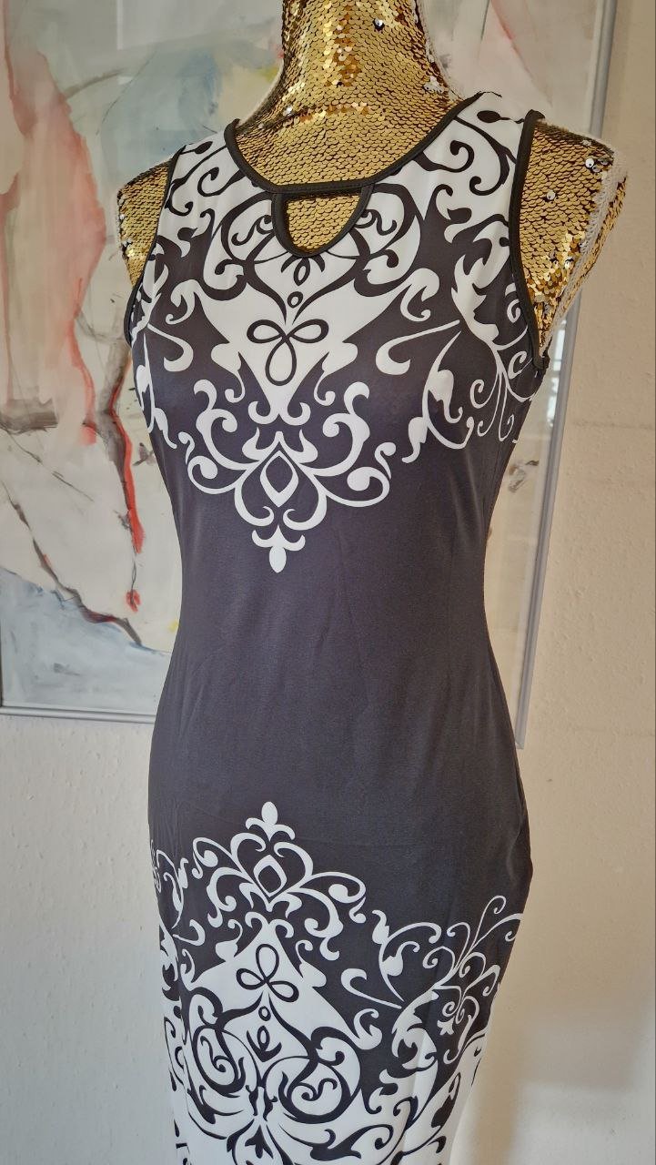 Schönes Sommerkleid, Partykleid, Abendkleid. Polyester + Elastan. Größe M.