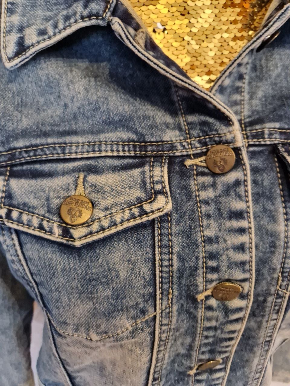 Blind Date. Stylische Damen-Jeansjacke. Größe L (passt aber für Größe M)