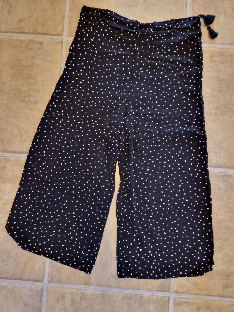 CKH. Leichte Sommerhose. Größe 34. Viskose